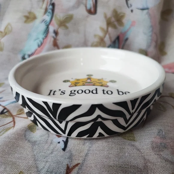 Good To Be Queen Cat Food Dish Trinket Tray Crazed Blue Sky Brand - Picture 2 of 7